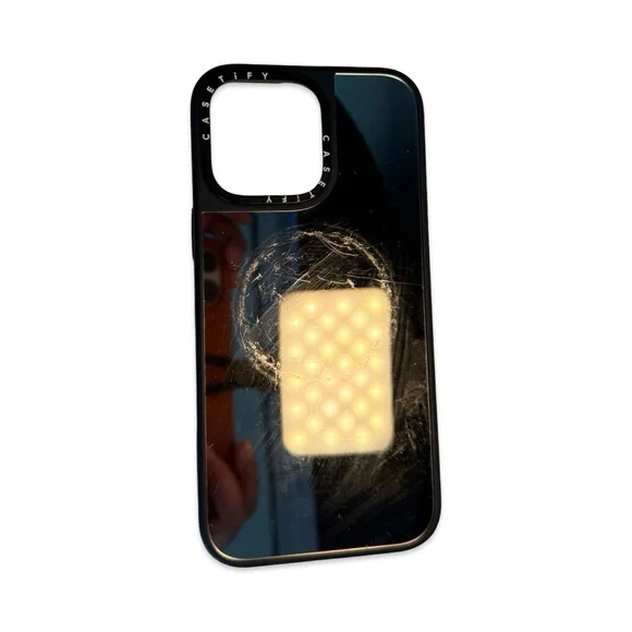 MagSafe Grip Stand + Mirror Phone case - iPhone 16 Pro Max - Picture 4 of 7